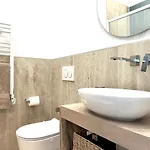 Marina Dream House بيت للعطل *