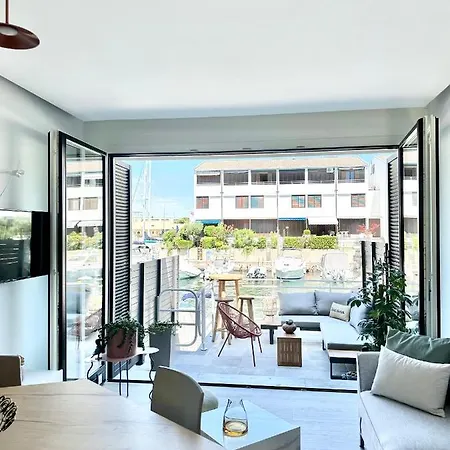 Semesterbostad Marina Dream House