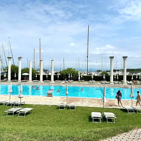 Marina Dream House *